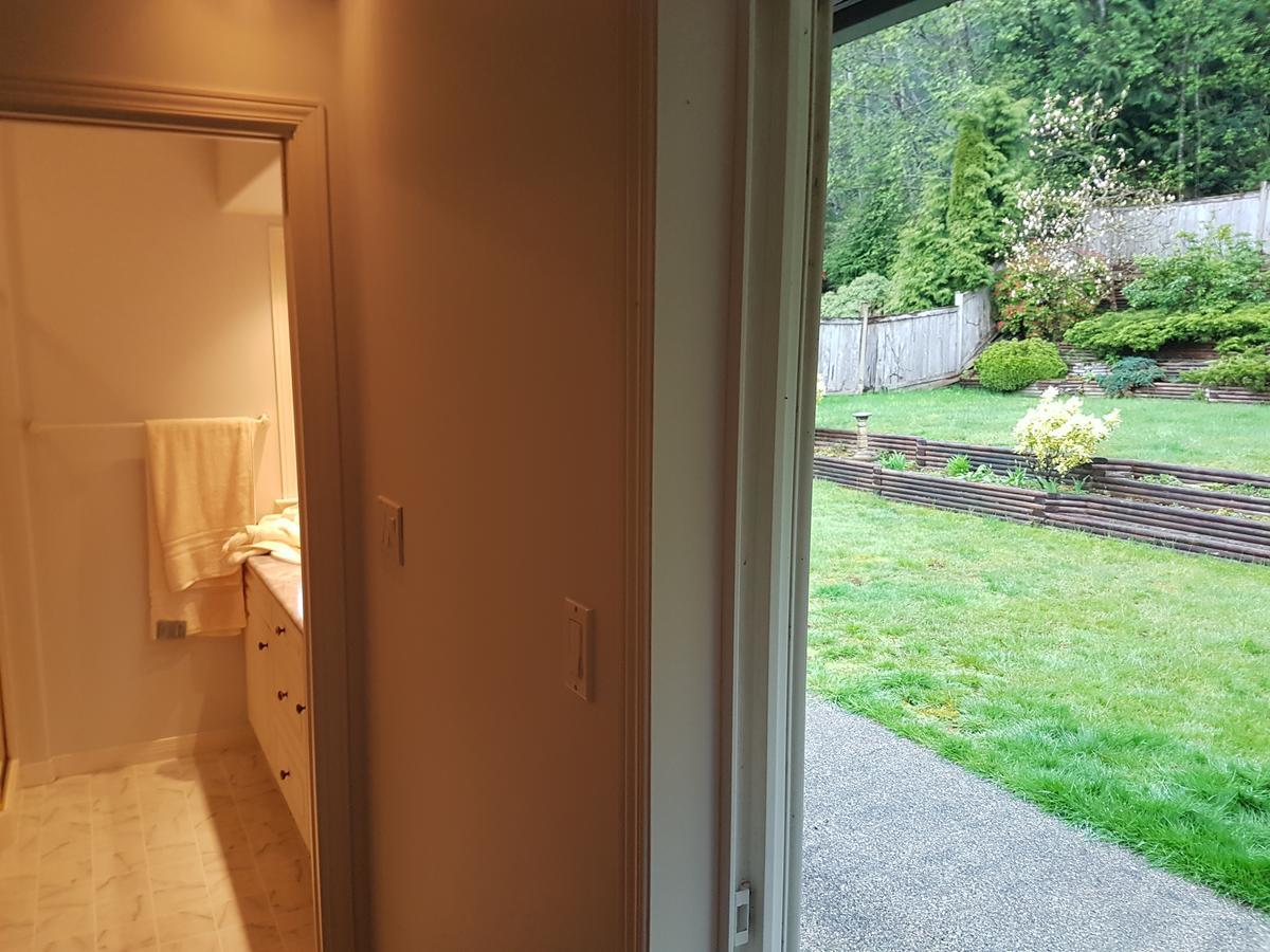 Gulfview Drive Ocean View B&B Нанаймо Экстерьер фото